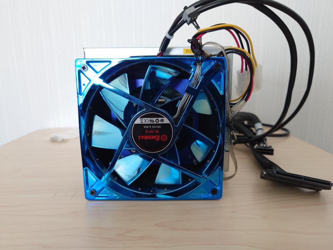 アダプテックASR-6405（フラッシュモジュール付き）とエンクロージャのセット