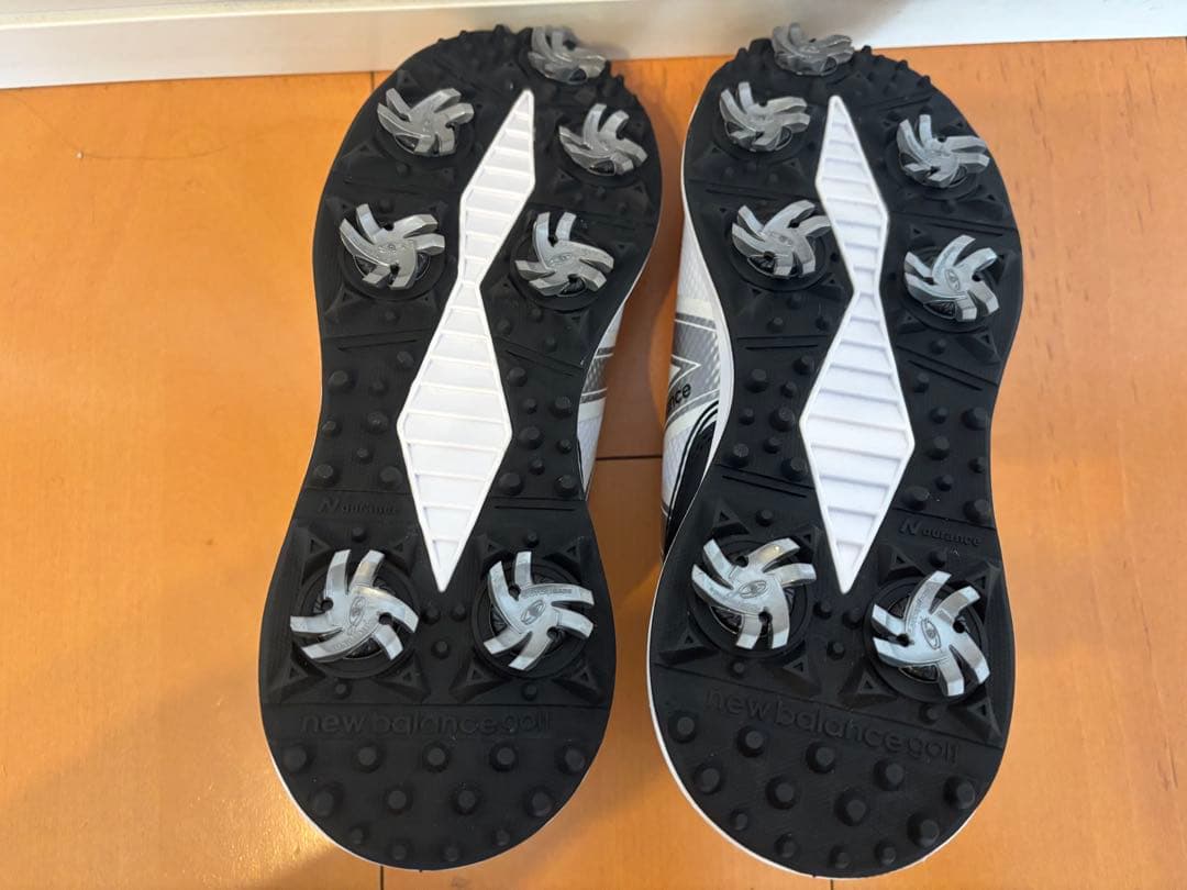 未使用‼️New Balance ゴルフシューズ 女性用 ホワイト　22.5cm