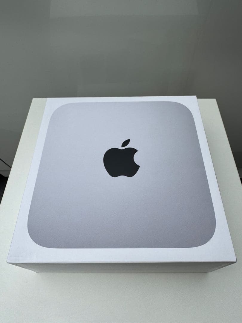 【美品】アップル　Mac mini M2（2023年モデル）