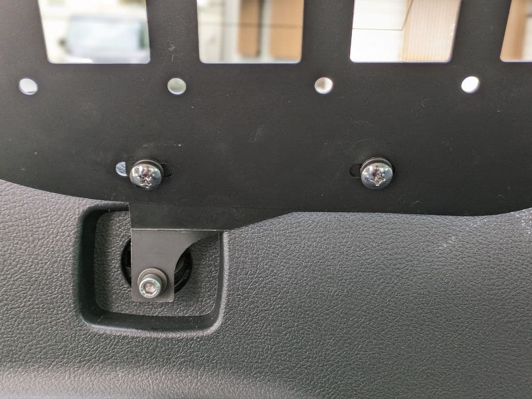 ランドクルーザープラド150　インナーメッシュパネル1.6ミリ 無塗装品　左右