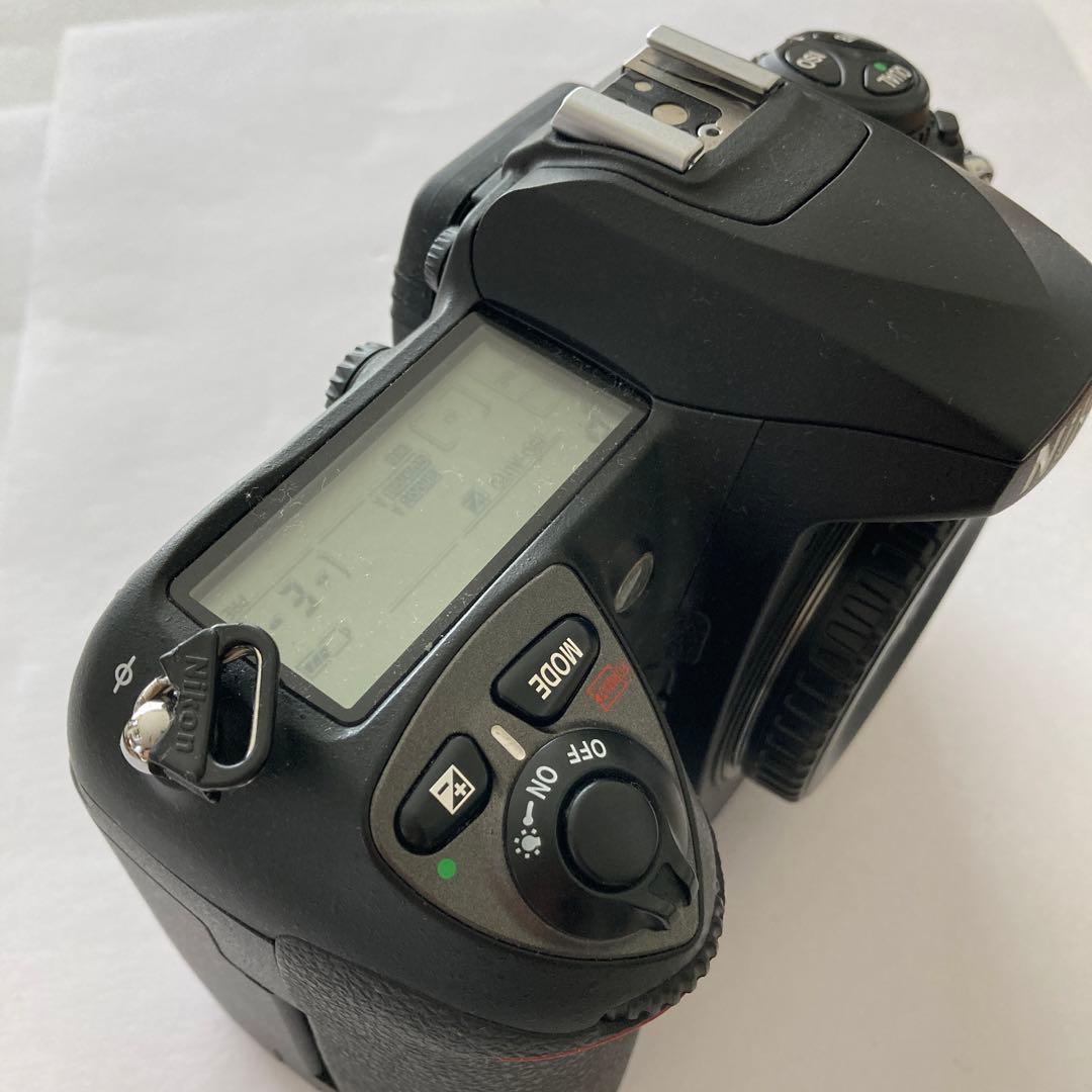 美品　Nikon D200 ニコン　総ショット数少CCD グリップベタつき無し