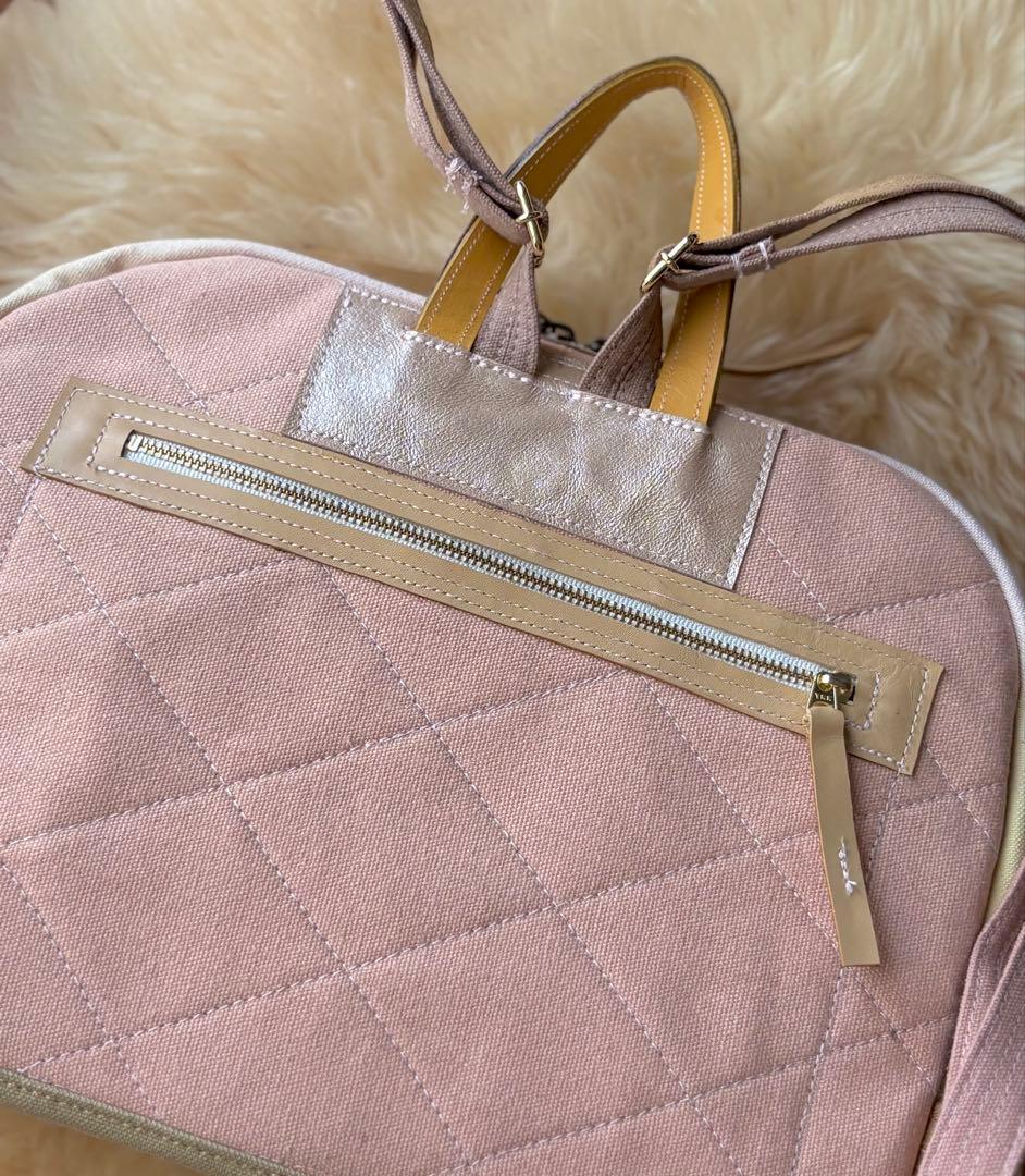 (手づくり)\"ピンクのエッフェル塔\"アップリケ切り絵パリの街並みリュックサック