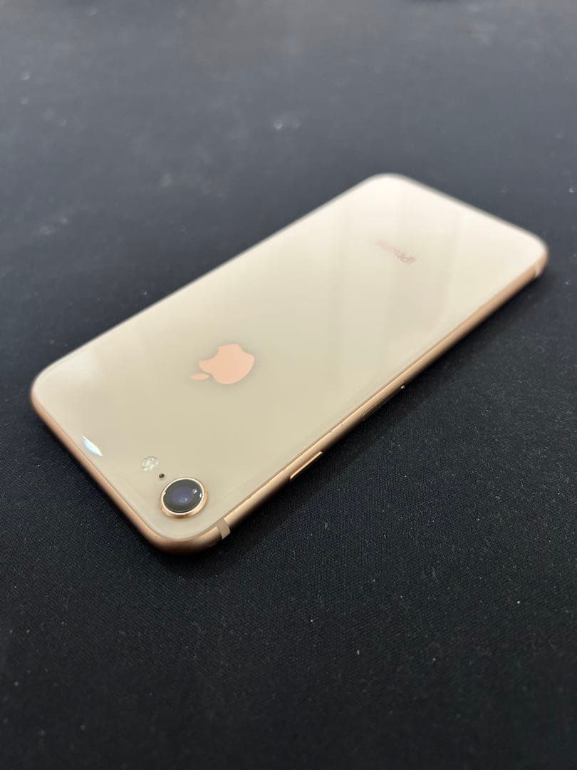 ス*き様 Apple iPhone8 64GB ゴールド 本体 中古