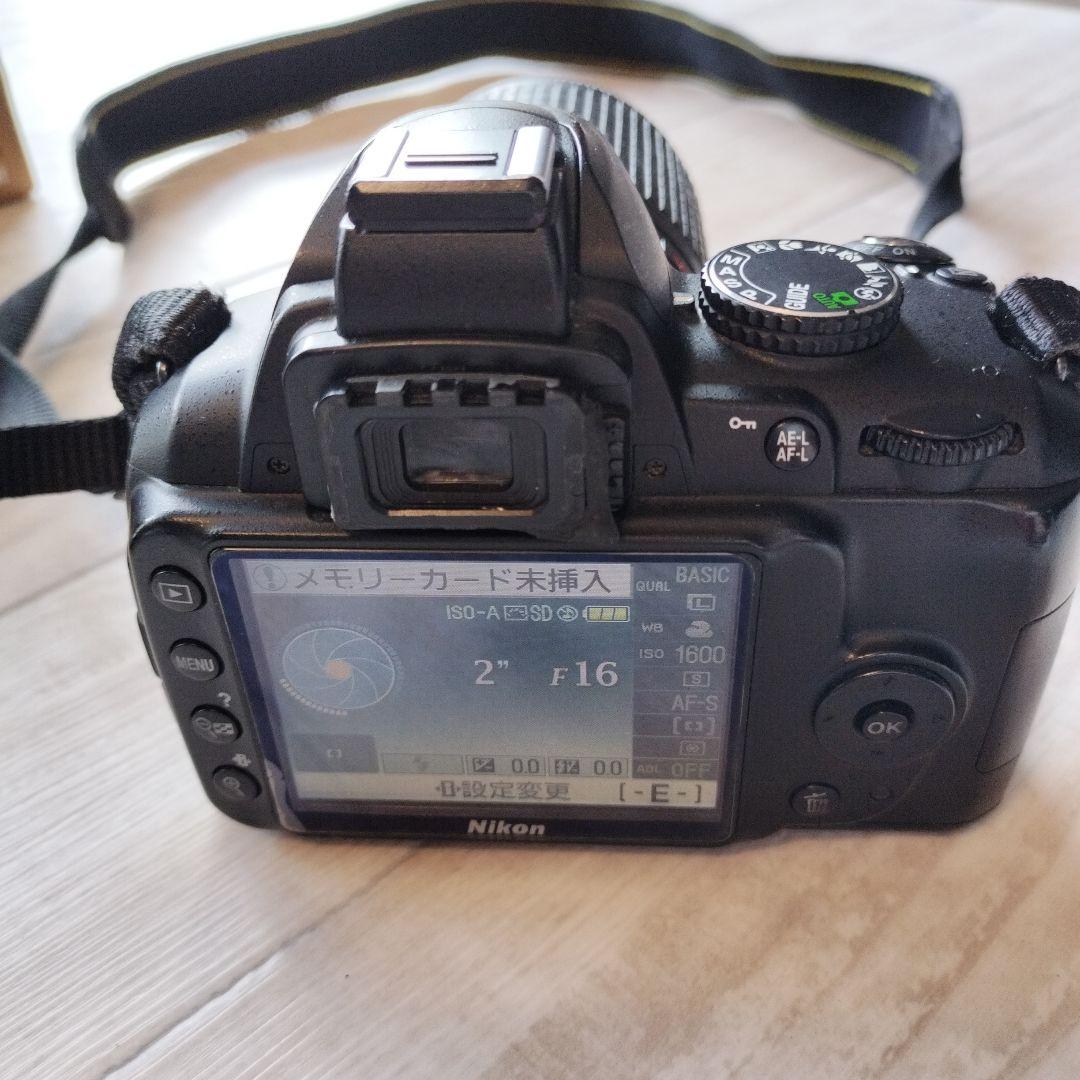一眼レフカメラNikon D3000 レンズ付