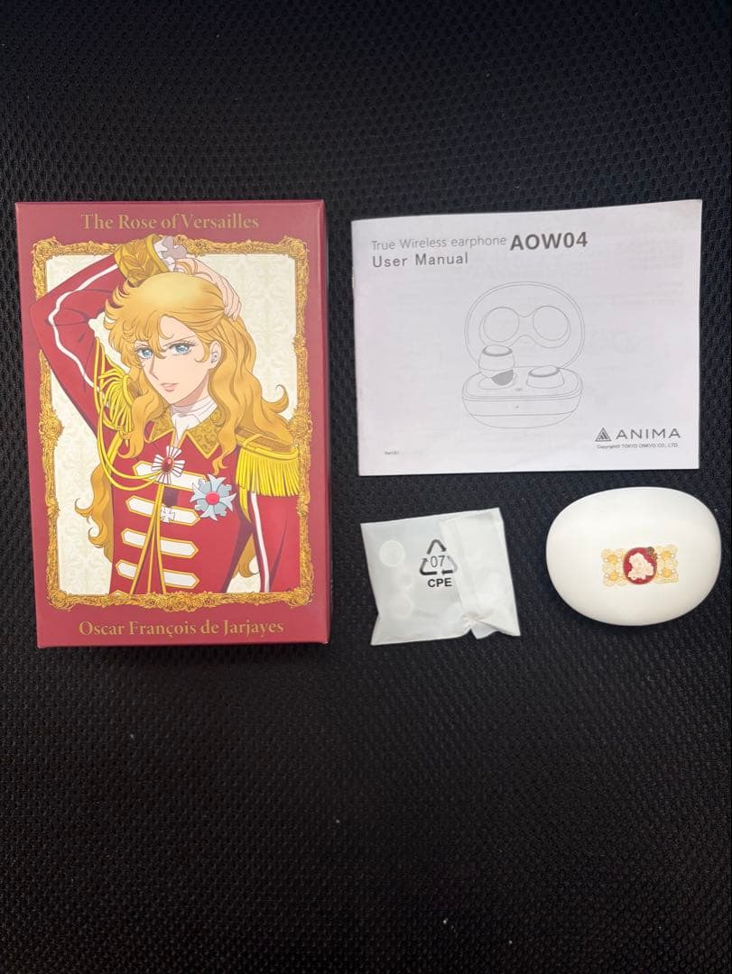 ワイヤレスイヤホン　ベルサイユのばらコラボ　オスカルモデル　※充電コードなし