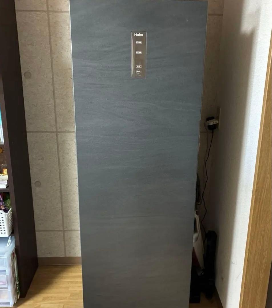 超美品 ハイアール168L前開き式冷凍庫 温度設定機能つき