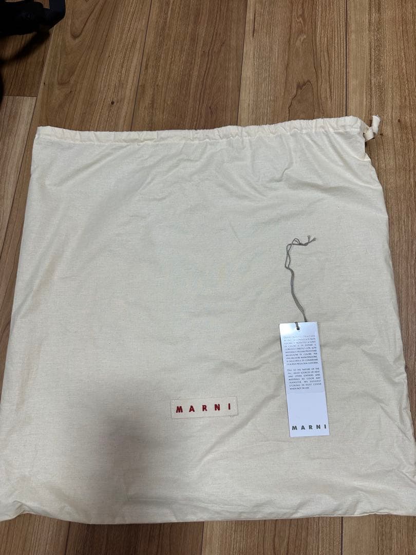 MARNIマル二　トートバック　PVCフラワー　ホワイト　ブルー