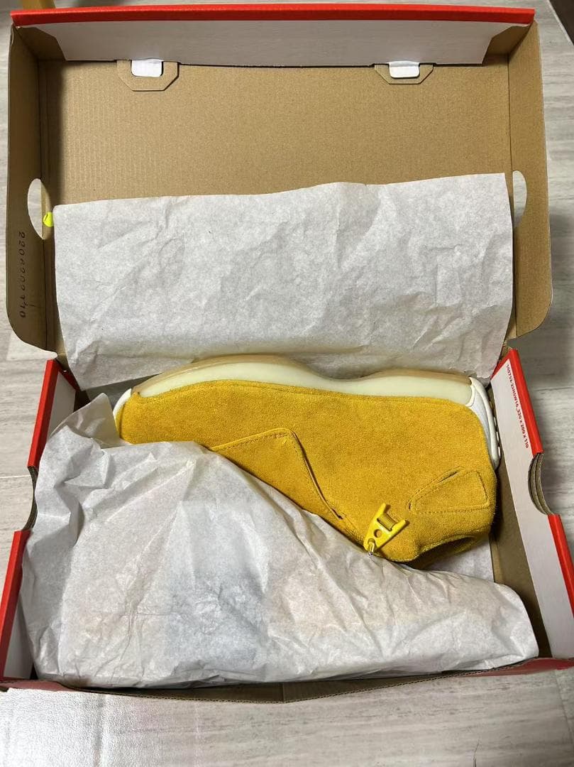 ナイキ エアジョーダン 18 レトロ イエローオークル AA2494-701