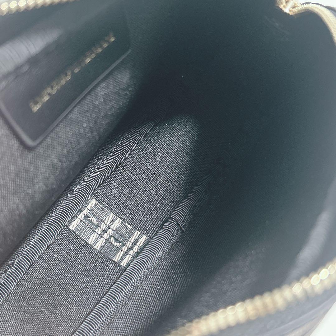 【極美品】EMPORIO ARMANI ショルダーバッグ モノグラム