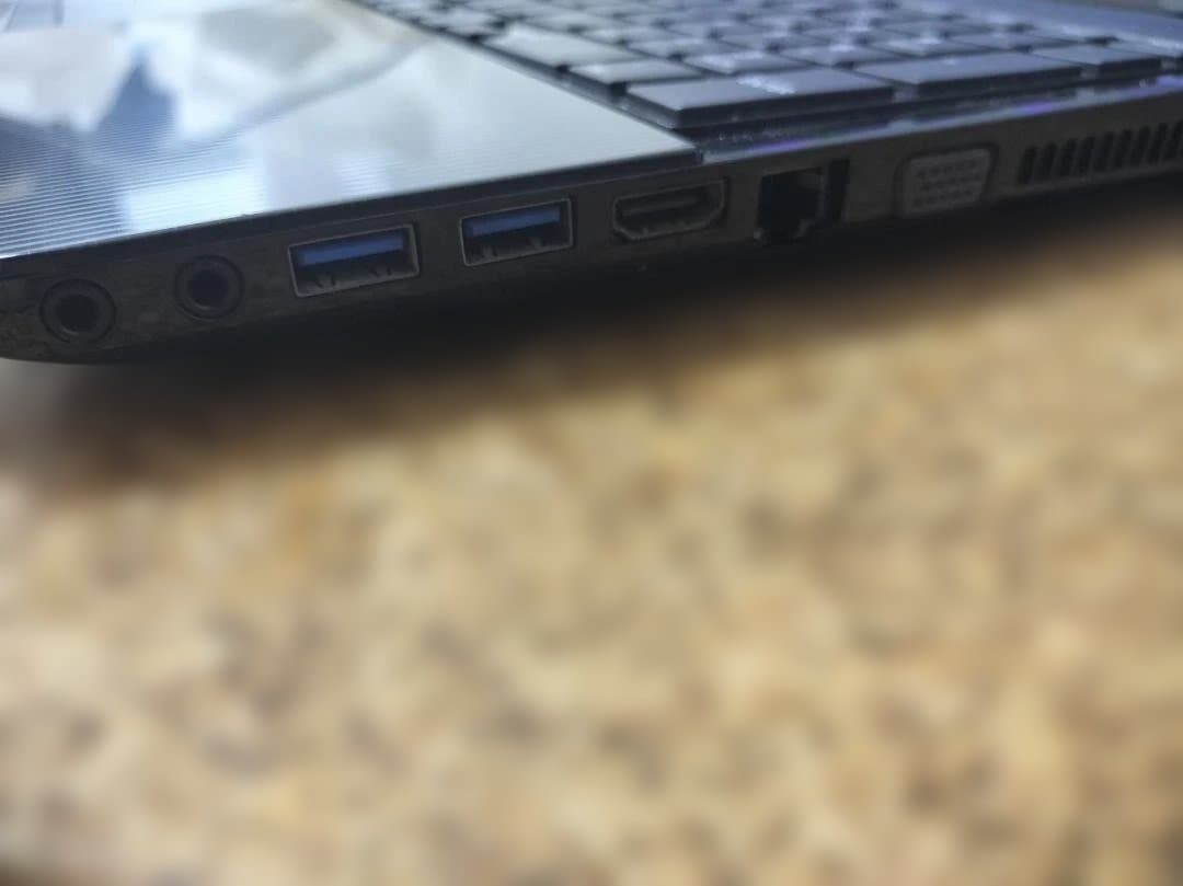 Toshiba 15.6インチ Core i7 Windows 11 ノートPC