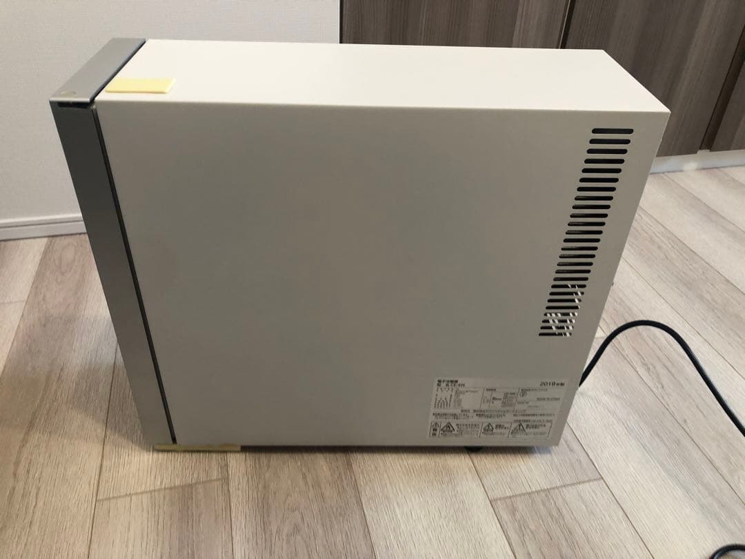 CE-4W-W(ホワイト) ペルチェ方式4本収納用ワインセラー