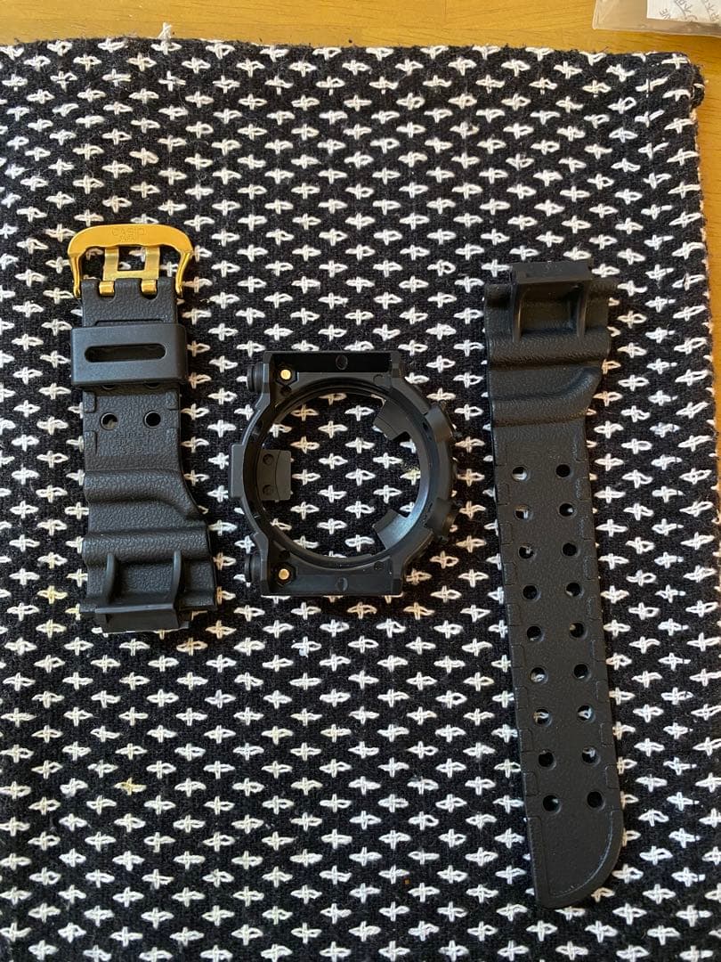 DW-8200 2代目フロッグマン本体1+純正予備ベゼル2+純正予備バンド2