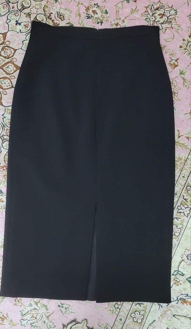 ★端数切り捨てお値下げしました★Max Mara黒 タイトスカート スリット入り