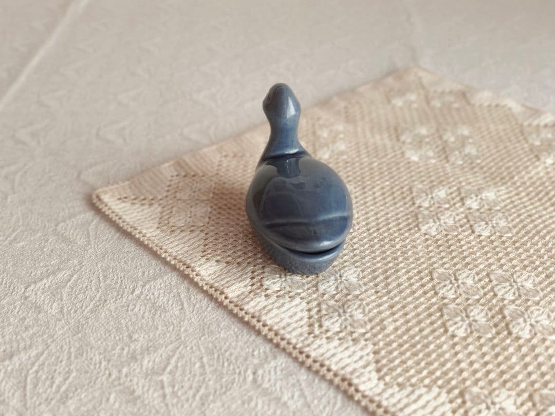 * vintage pot ୨୧ * 蒼い鳥の mini テリーヌポット