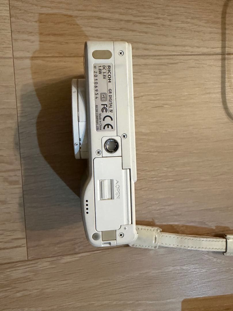 RICOH GR DIGITAL ホワイト