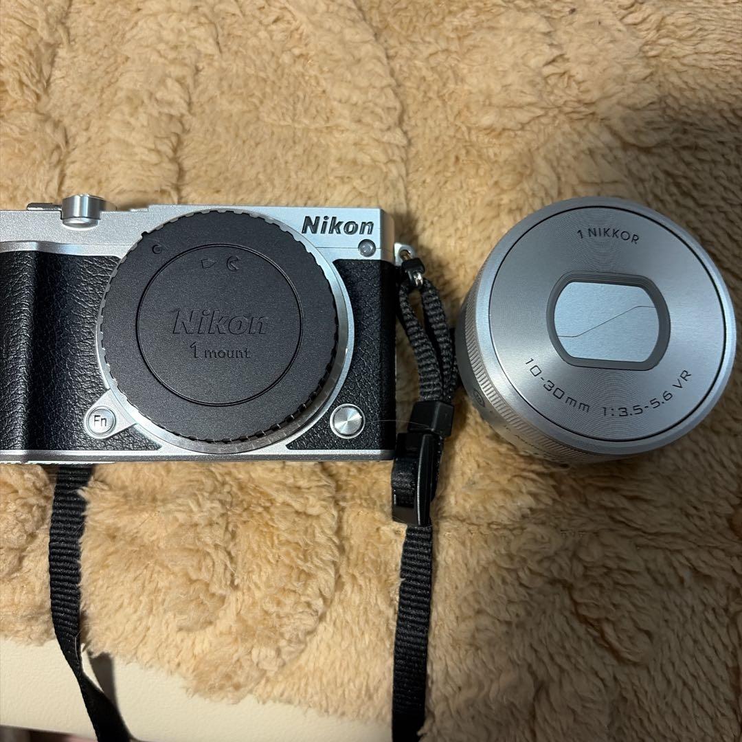 カ*ド様 Nikon 1 J5 ミラーレス一眼カメラ