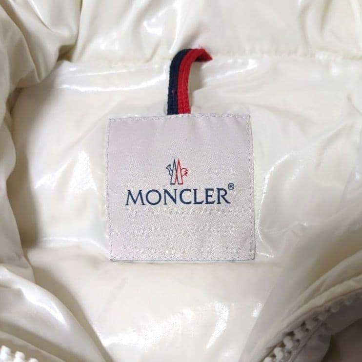 s*s様 モンクレール　ダフネ ダウンジャケット　オフホワイト サイズ00