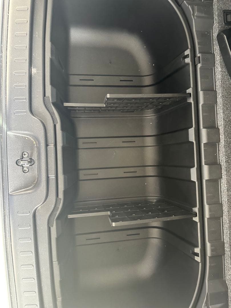 セレナC27 ラゲッジアンダートレイ