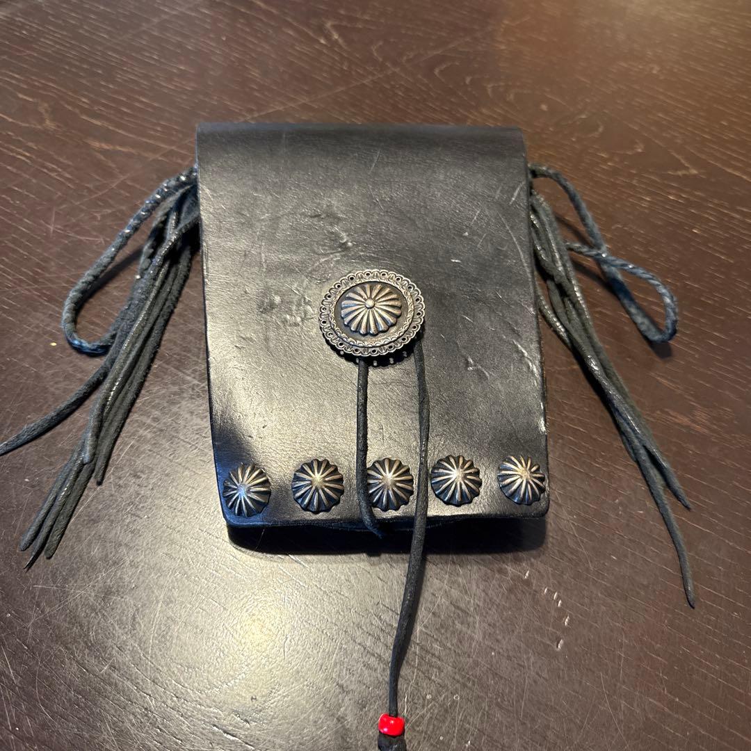 ファーストアローズ メディスンバッグ レザー ブラック フリンジ コンチョ