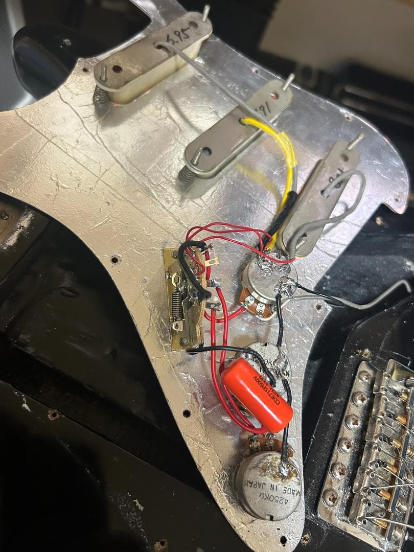 Y*e様 ジャパンビンテージ　改 ストラトモドキー　フレット新規打ち替え　ラッカ