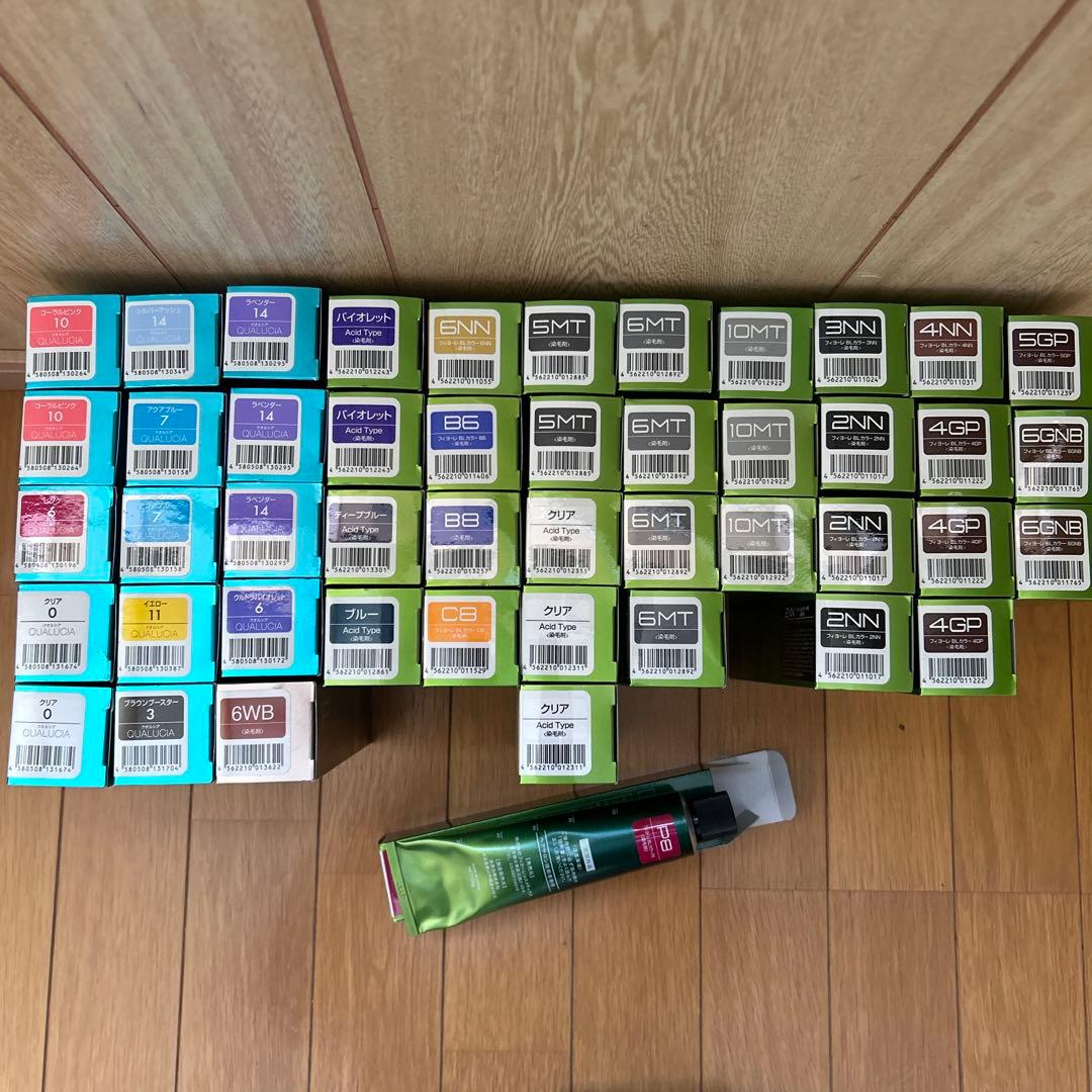 フィヨーレ46本+使いかけ1本 カラー剤まとめ売り