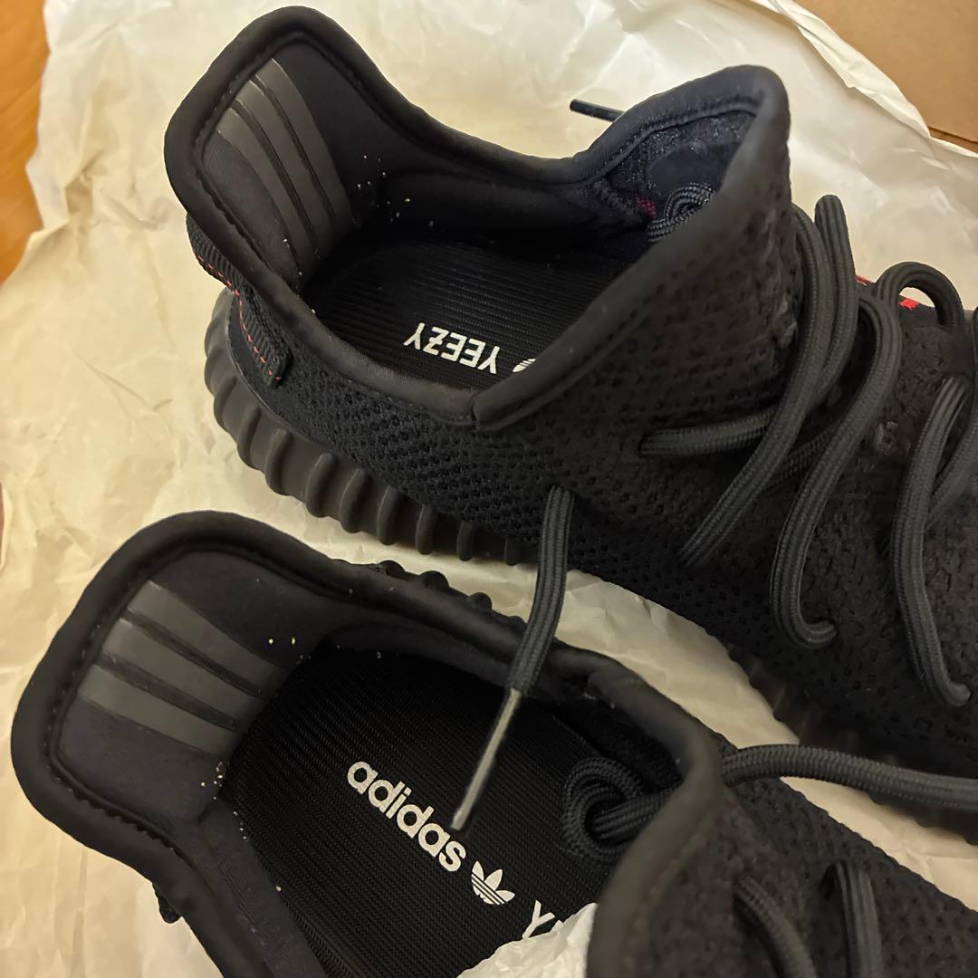 YEEZY BOOST 350 V2 ブラック/レッド 28.5cm