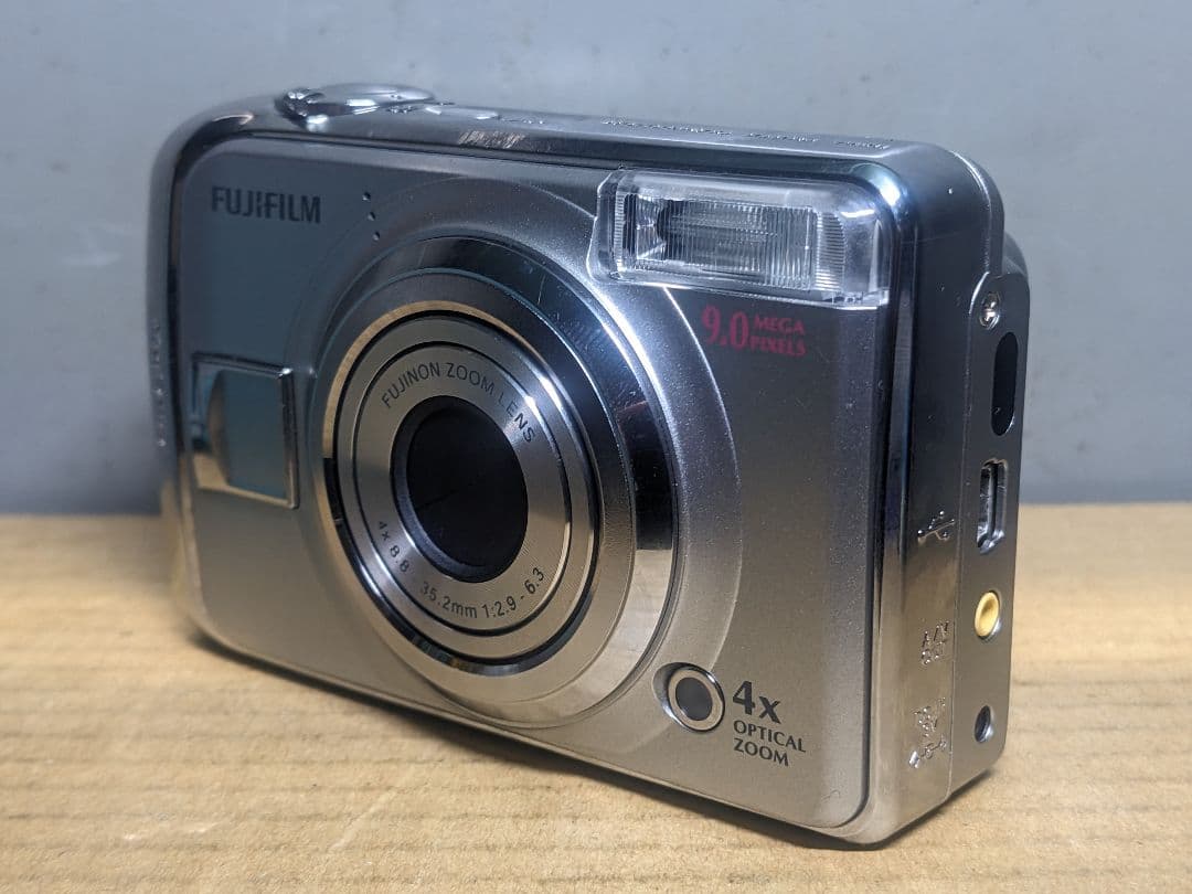FUJIFILM FinePix A900 デジカメ 単三電池　動作品