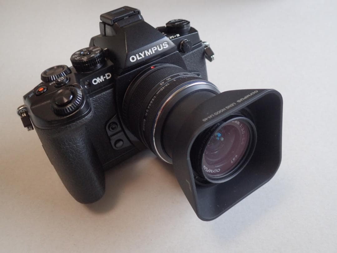 Olympus E-M1 美品 レンズ付