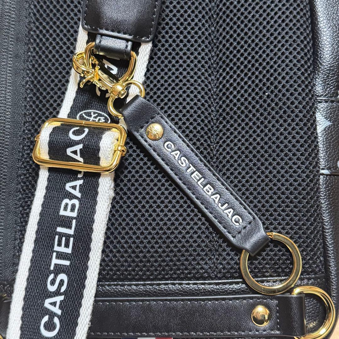 極美品 カステルバジャック サシャ ボディバッグ モノグラム 黒 ゴールドロゴ