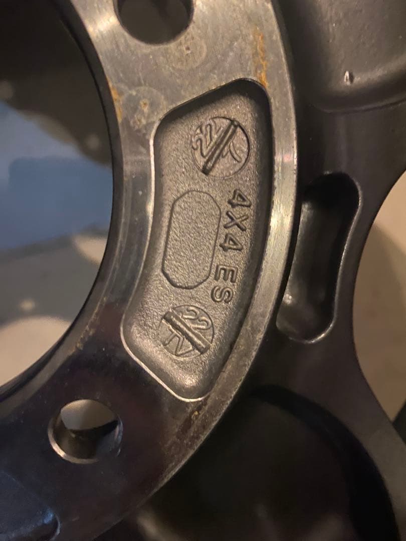 スタッドレスタイヤ　BRADLEY 16インチ4本　ジムニーシエラ　美品