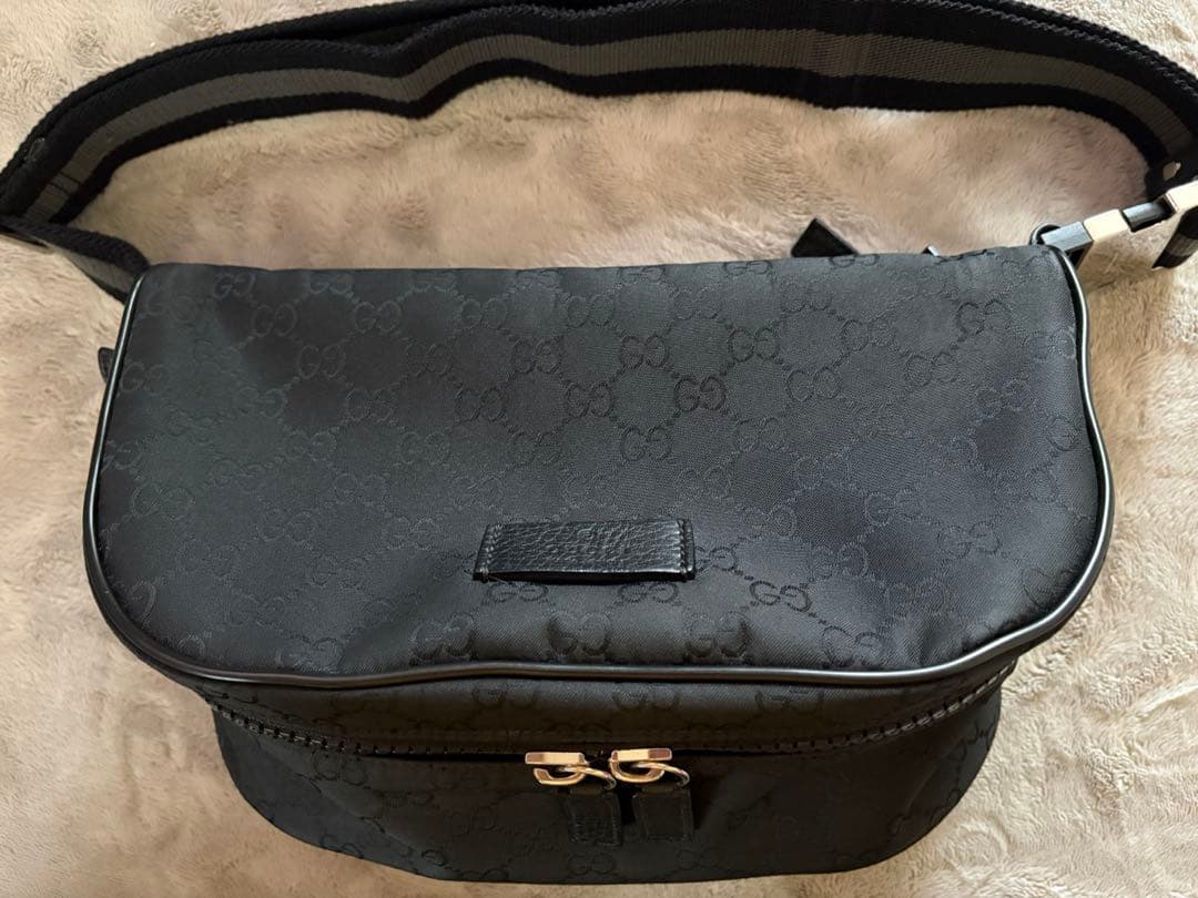 GUCCI ブラック ボディバッグ ウエストバッグ