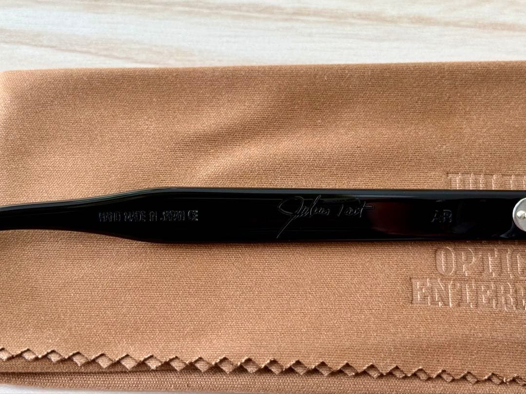 最終値 JULIUS TART OPTICAL AR 46 22 BLACK