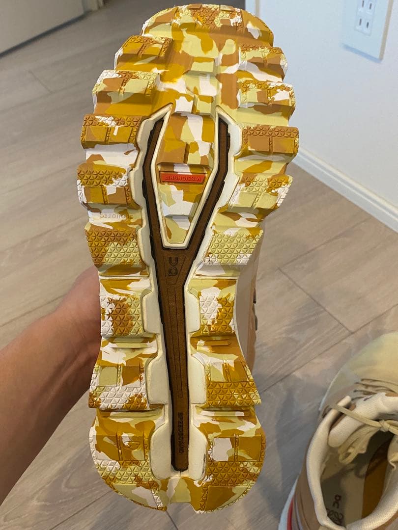 クラウドロック ロエベ：LOEWE × On限定エディション